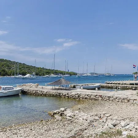 Rosa Apartman Kaprije